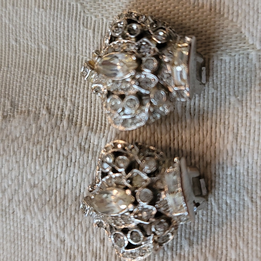 Small Silver & Rhinestone Clip-on Earrings - Picture 4 of 4